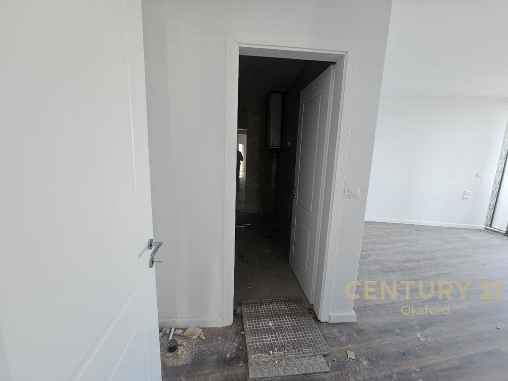 Apartament 3+1+2 Plus post Parkimi Për SHITJE tek Rezidenca Lake View (Rruga e Kosovareve)!.