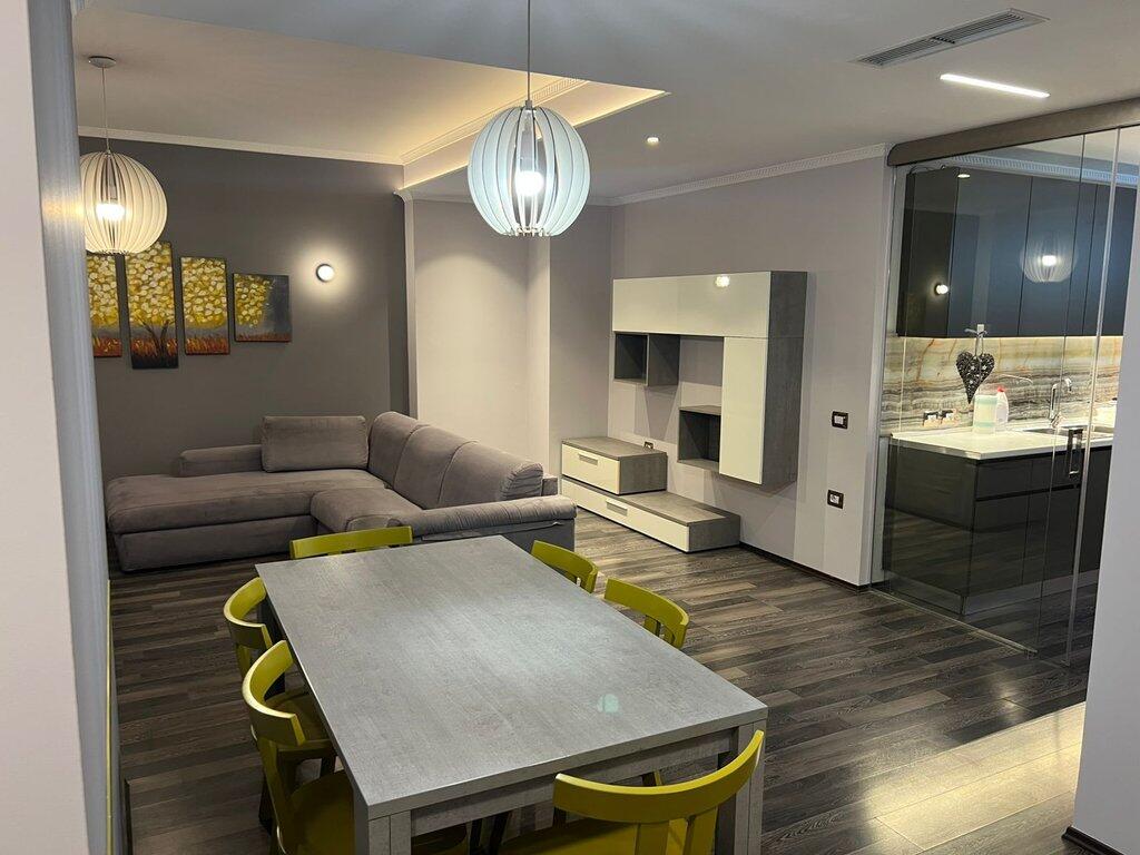 Affitto, Appartamento 2+1+2, Via dei Kosovari, Tirana