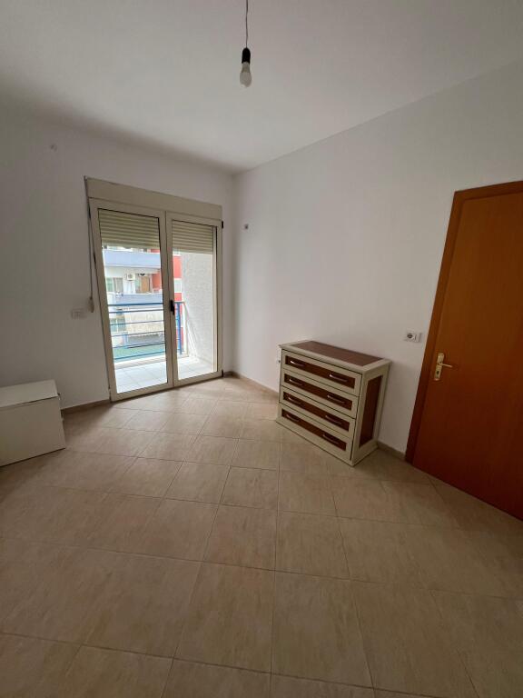 Apartament 2+1 me qira ne Yzberish!