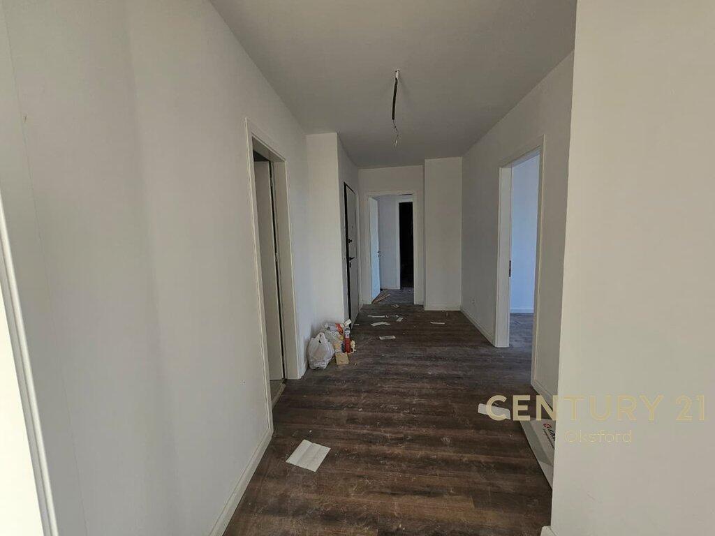 Apartament 3+1+2 Plus post Parkimi Për SHITJE tek Rezidenca Lake View (Rruga e Kosovareve)!.