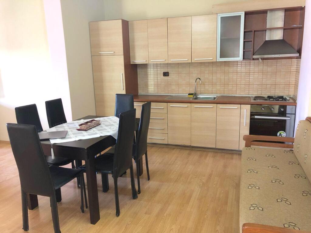 Appartamento in affitto 2+1 - 📍Via Jordan Misja 400 mila lek