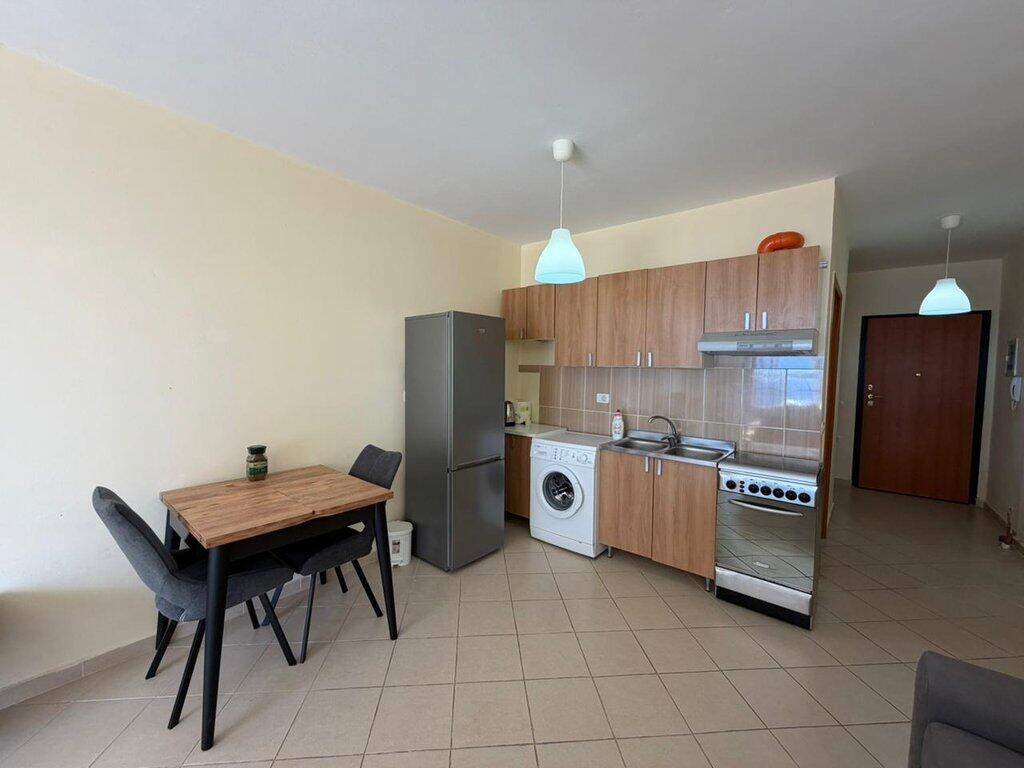 SARANDE, MONOLOCALE IN VENDITA VICINO AL RESORT "SANTA QUARANTA".