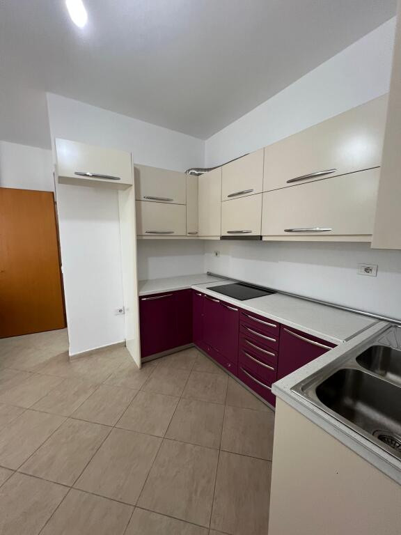 Apartament 2+1 me qira ne Yzberish!