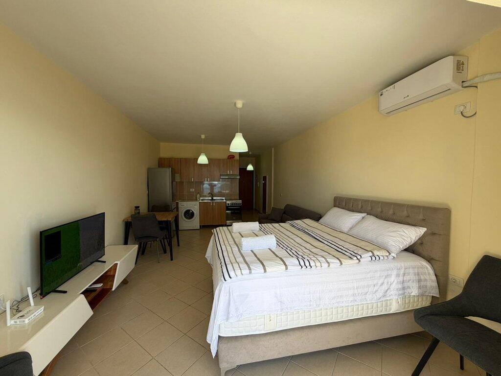 SARANDE, MONOLOCALE IN VENDITA VICINO AL RESORT "SANTA QUARANTA".