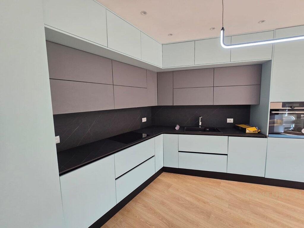 APARTAMENT 2+1+2+POST PARKIMI TEK KOPSHTI ZOOLOGJIK!