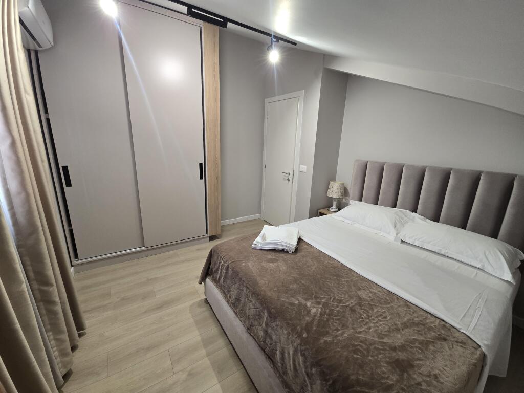 *Apartament 2+1+Verande+Parking Me Qira | ne Porcelan*