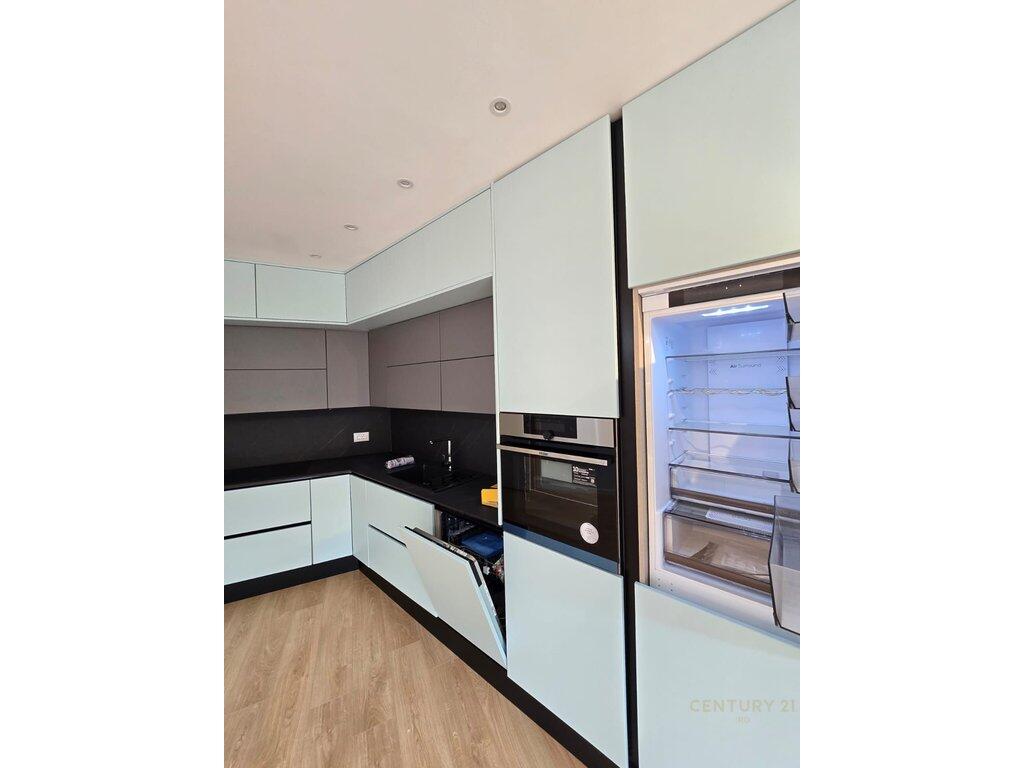 APARTAMENT 2+1+2+POST PARKIMI TEK KOPSHTI ZOOLOGJIK!