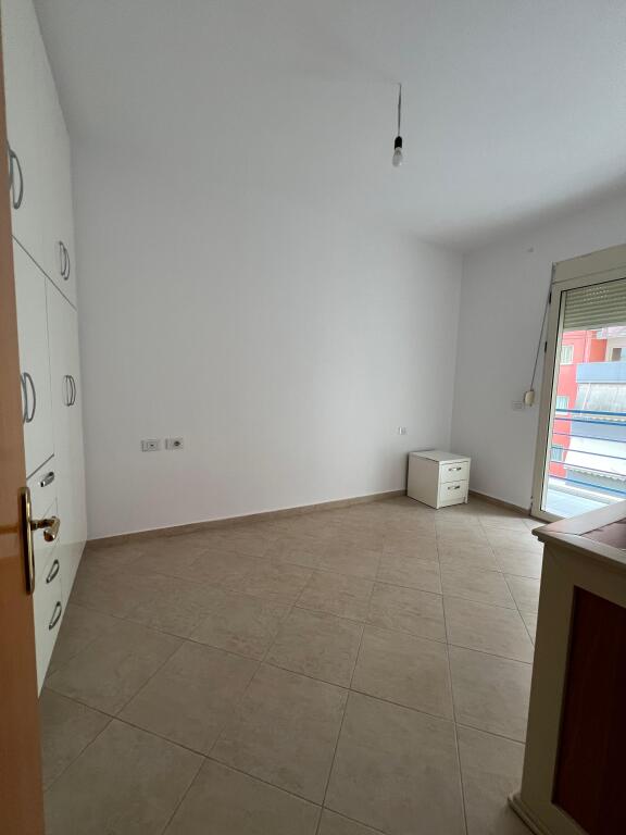 Apartament 2+1 me qira ne Yzberish!