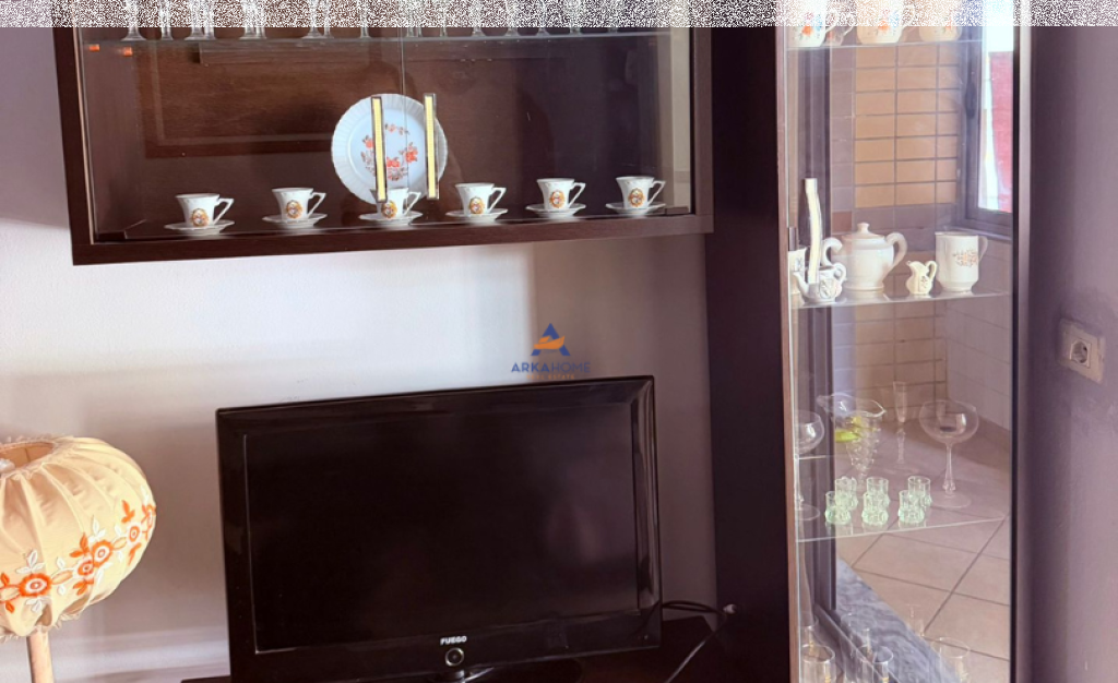 APPARTAMENTO IN AFFITTO 2+1+BALCONE "UNAZA E RE, VICINO AL BAR ARTISTIT" 550.000 LEKE