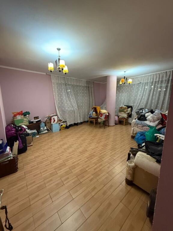 APPARTAMENTO IN AFFITTO 2+1+BALCONE "VICINO A BKT, PAZAR I RI" 500 EURO (TRATTABILE)