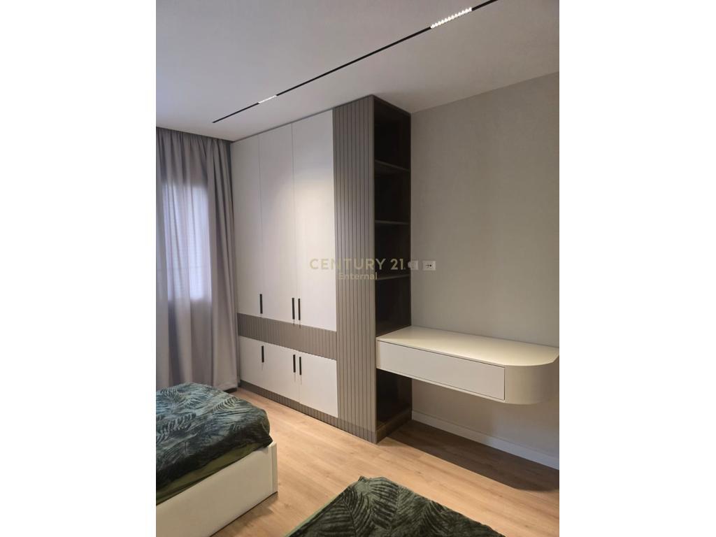 🏡 Shitet Apartament 2+1+2 me Post Parkimi – River Residence, Tiranë