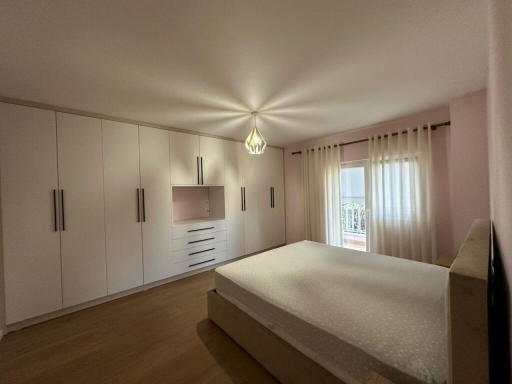 Apartment 1+1 for rent at Kika 1/Paris Commune.