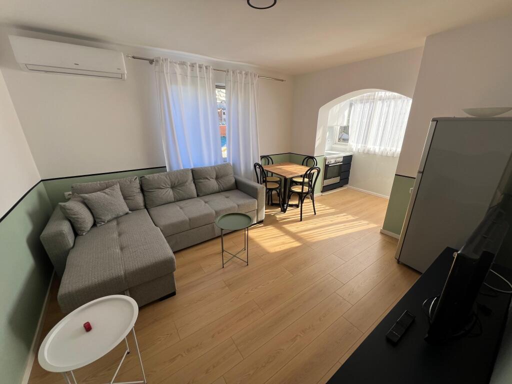 APARTAMENT 1+1 ME QIRA TEK VASIL SHANTO  50,000 Lek/muaj