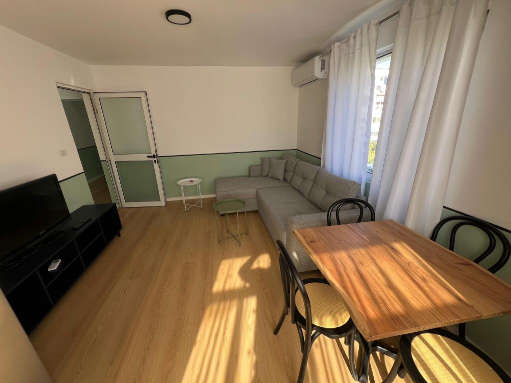 APARTAMENT 1+1 ME QIRA TEK VASIL SHANTO  50,000 Lek/muaj