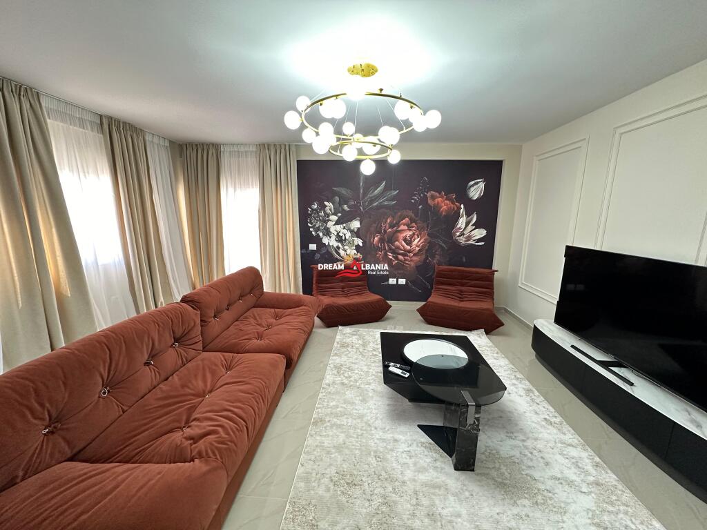 Super Appartamento di Lusso 3+1+2 in affitto nella residenza Lakeland (ID 4231383)