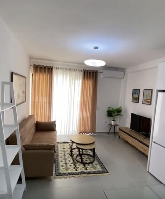 Apartament 1+1 me qira tek Rruga e Durresit prane Coloseu!