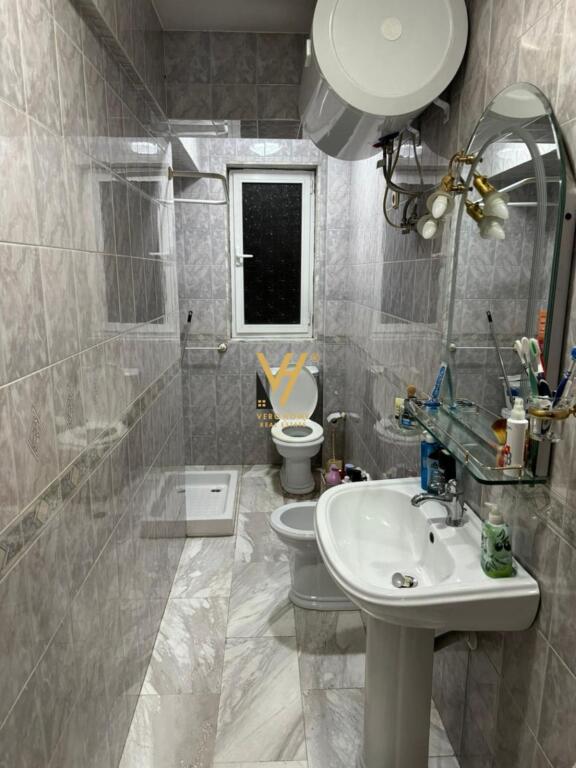 JEPET APARTAMENT 1+1 ME QIRA TE STADIUMI DINAMO 520 EURO
