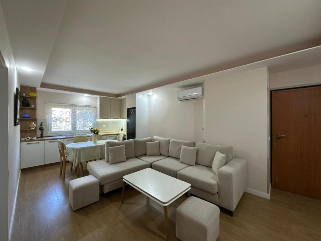 Apartment 1+1 for rent at Kika 1/Paris Commune.