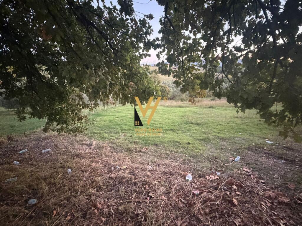 SHITE TOKE ARE 11.500 M2 TE RRUGA E DAXHIT, FARKE 1.730.000 EURO