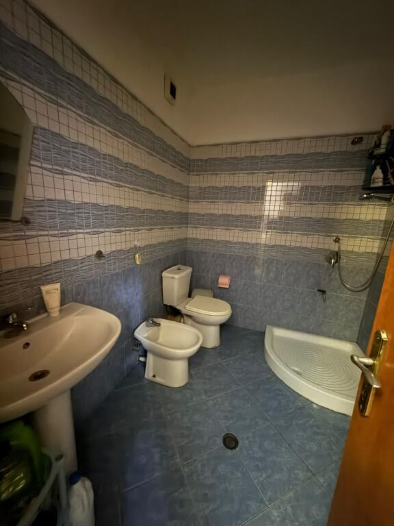 APPARTAMENTO IN AFFITTO 2+1+BALCONE "VICINO A BKT, PAZAR I RI" 500 EURO (TRATTABILE)