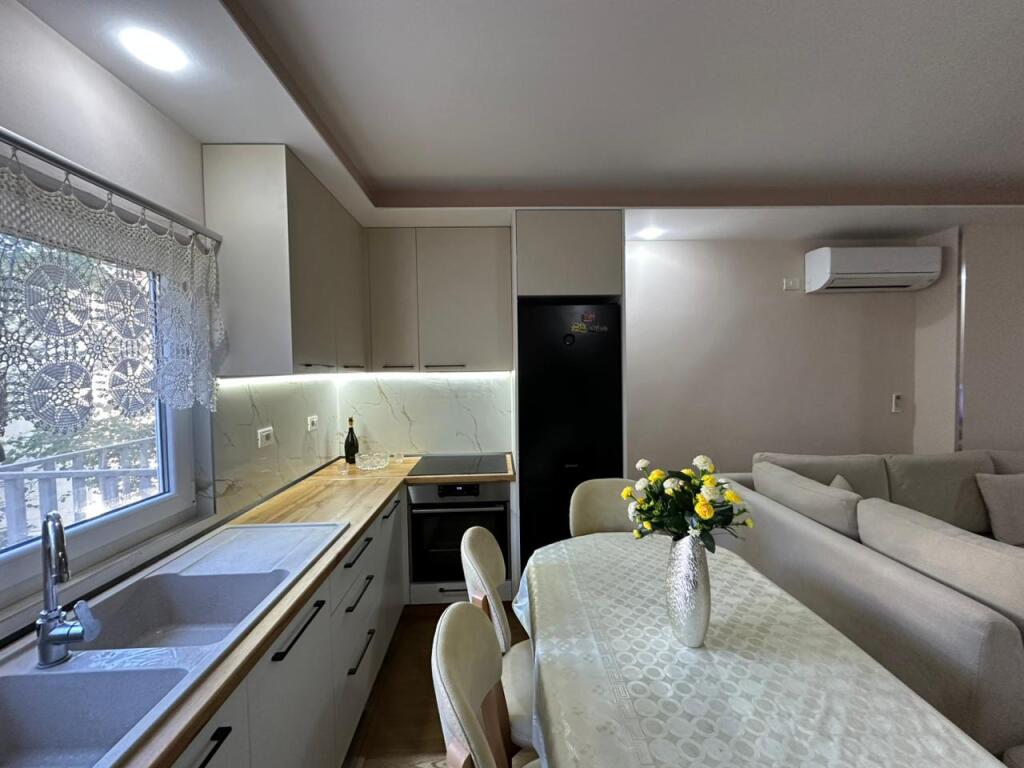 Apartment 1+1 for rent at Kika 1/Paris Commune.