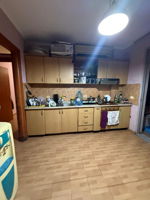 APPARTAMENTO IN AFFITTO 2+1+BALCONE "VICINO A BKT, PAZAR I RI" 500 EURO (TRATTABILE)