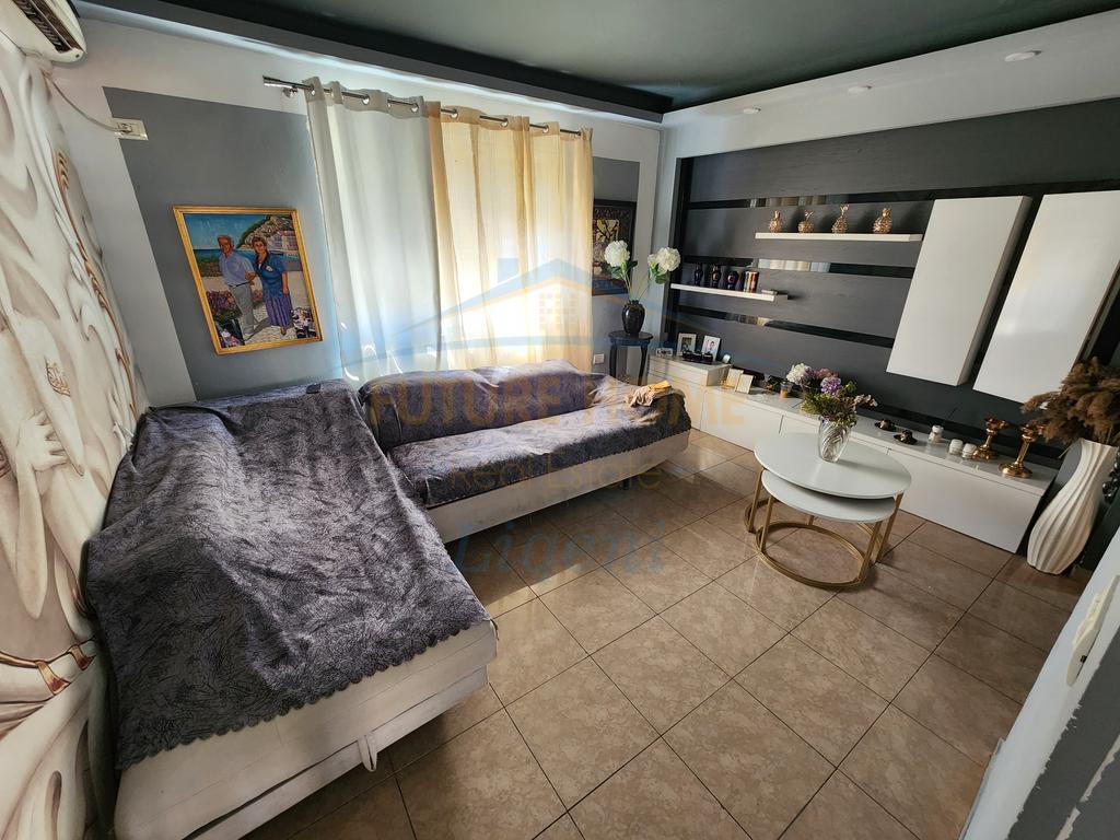 For sale, Apartment 2+1, Kavaja Street, Tirana