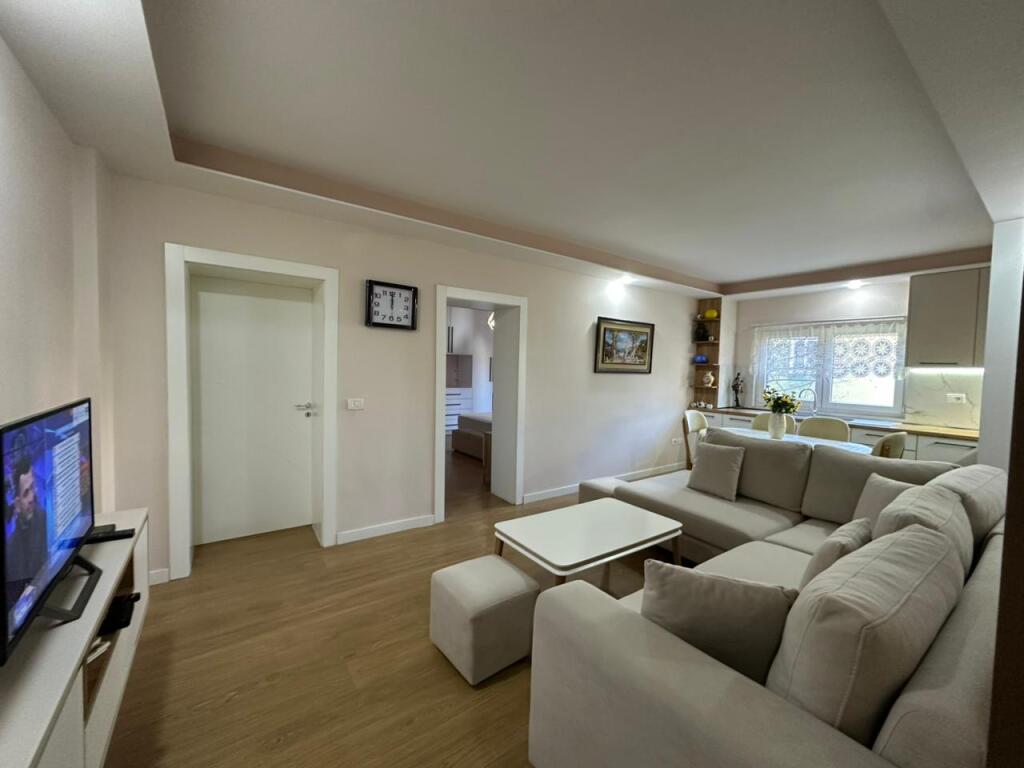 Apartment 1+1 for rent at Kika 1/Paris Commune.