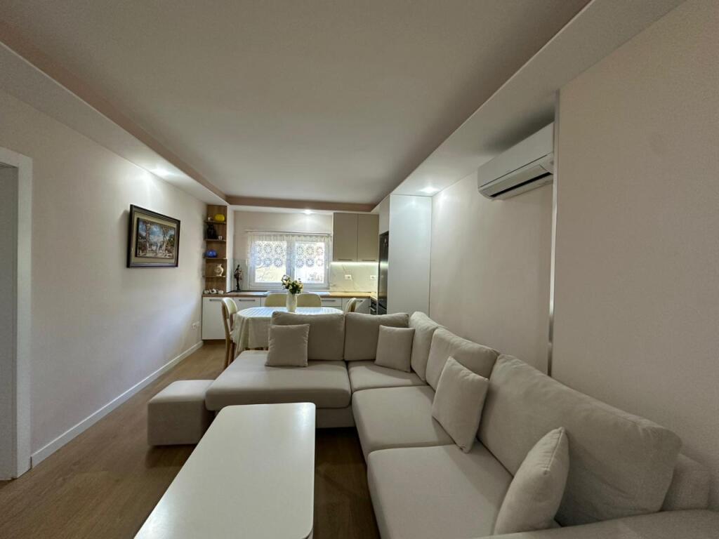Apartment 1+1 for rent at Kika 1/Paris Commune.