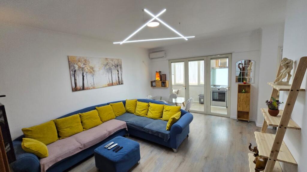 3+1,furnished at the dry lake, price 1350 euros with parking space