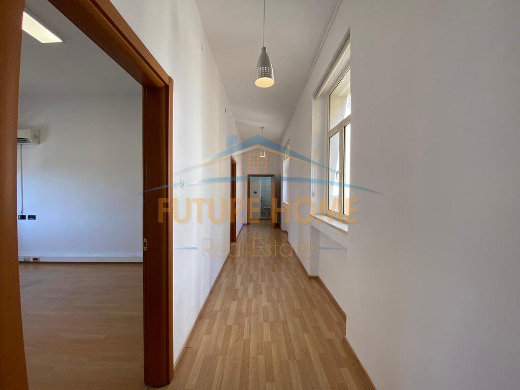 Rent, Business Building, Bllok