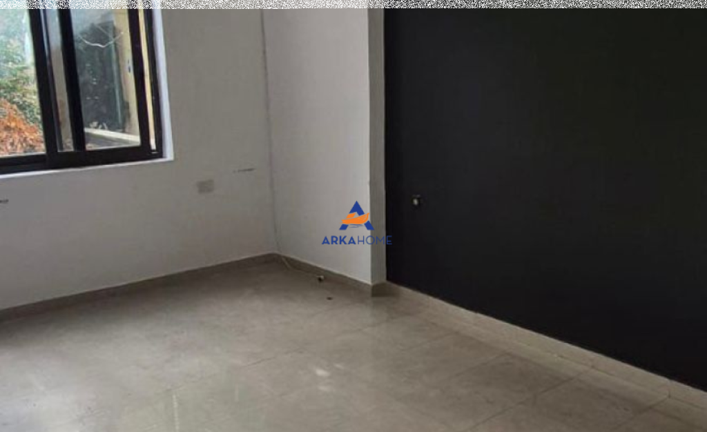 JEPET ME QERA VILE 3-KATSHE 240M2 "TEK SELVIA" 1300 EURO
