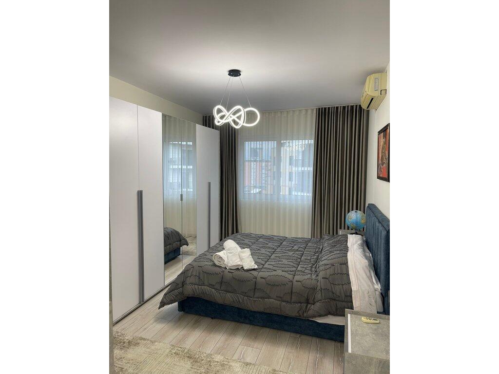 Japim me qira apartament 1+1 te Rruga e Kosovareve !