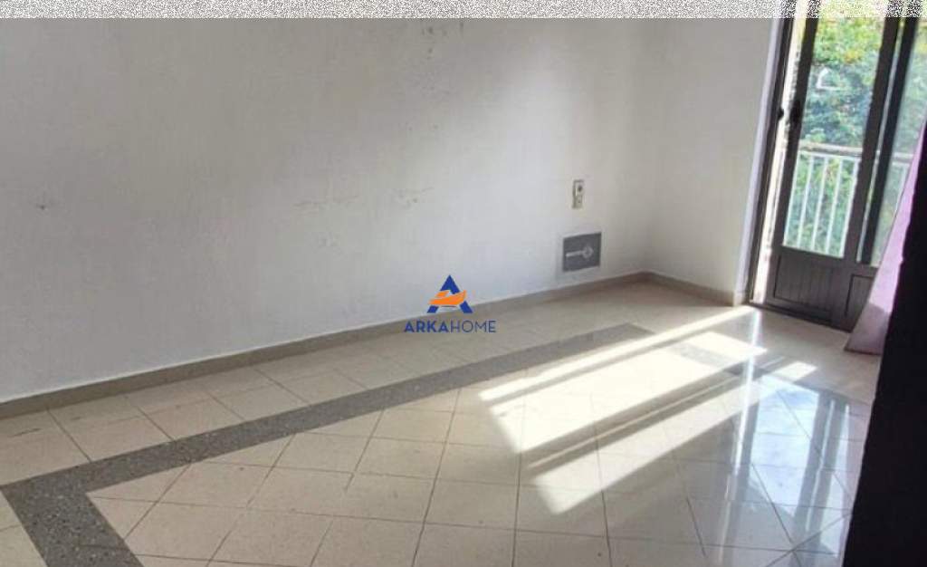 JEPET ME QERA VILE 3-KATSHE 240M2 "TEK SELVIA" 1300 EURO