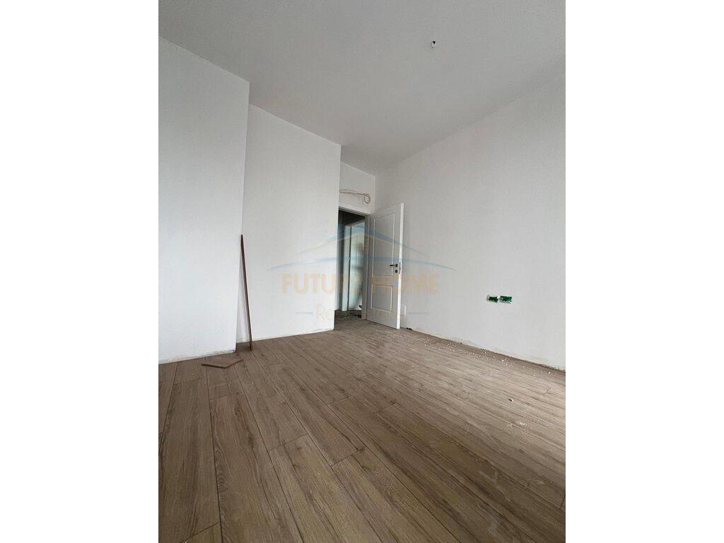 In vendita, Appartamento 1+1, Square 21, Via Kavaja, Tirana