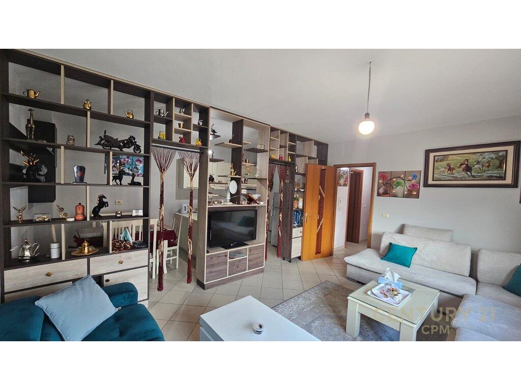 Appartamento 1+1 in Vendita vicino a Bulevardi i Ri, Tirana