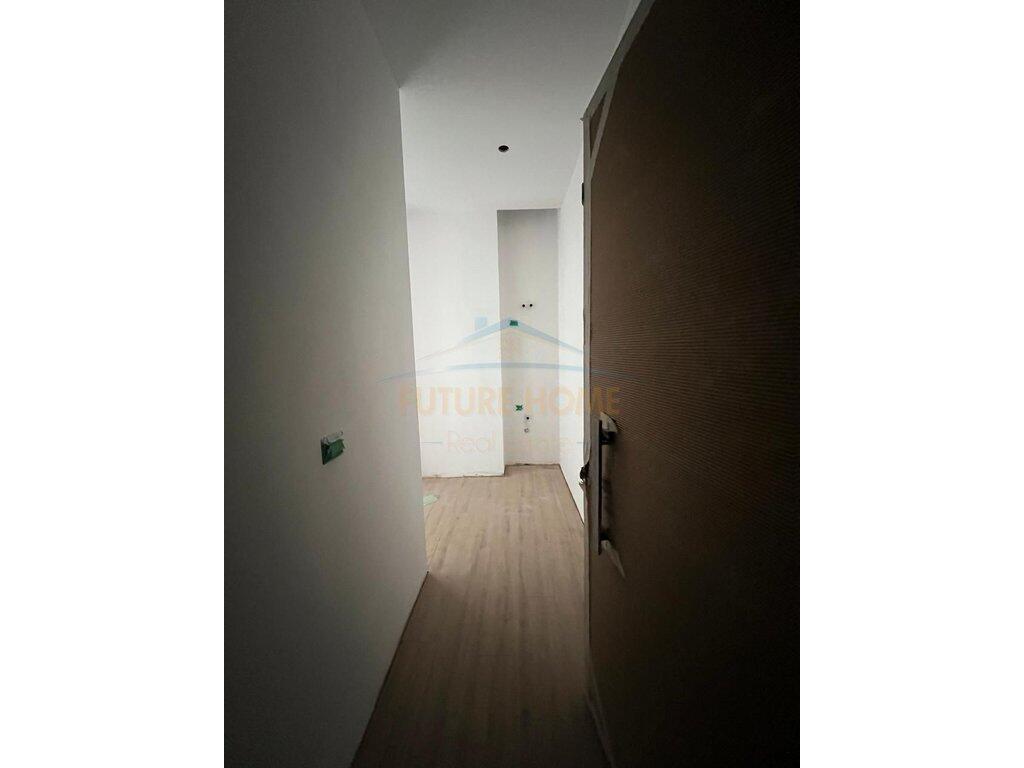 In vendita, Appartamento 1+1, Square 21, Via Kavaja, Tirana
