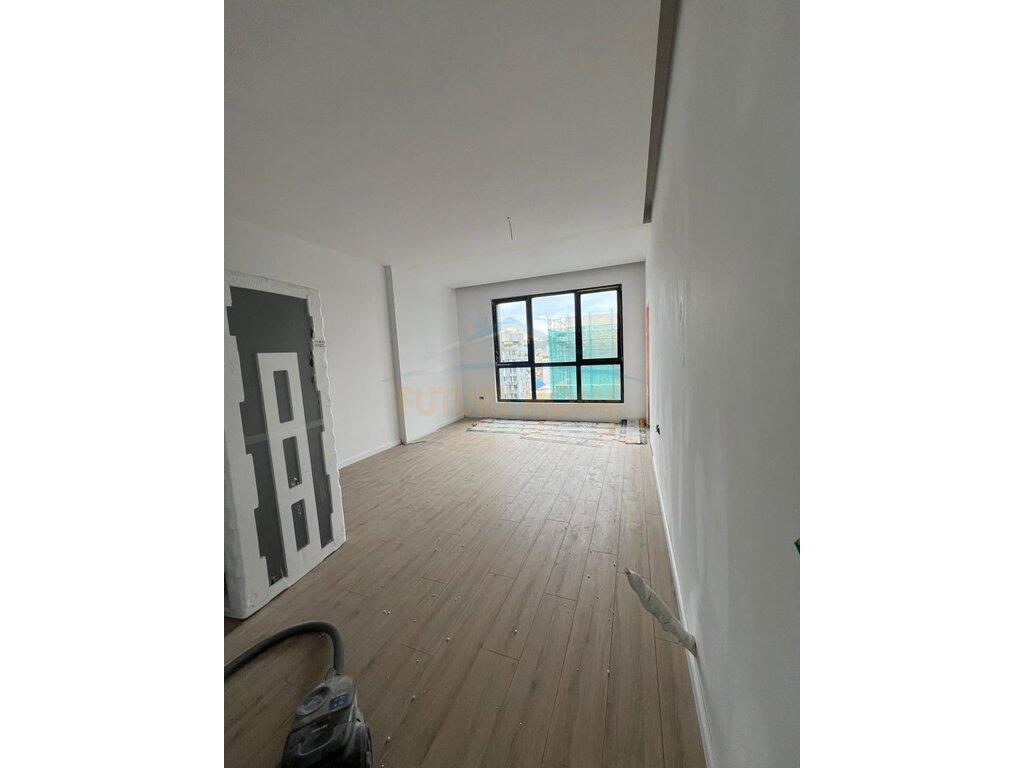 In vendita, Appartamento 1+1, Square 21, Via Kavaja, Tirana