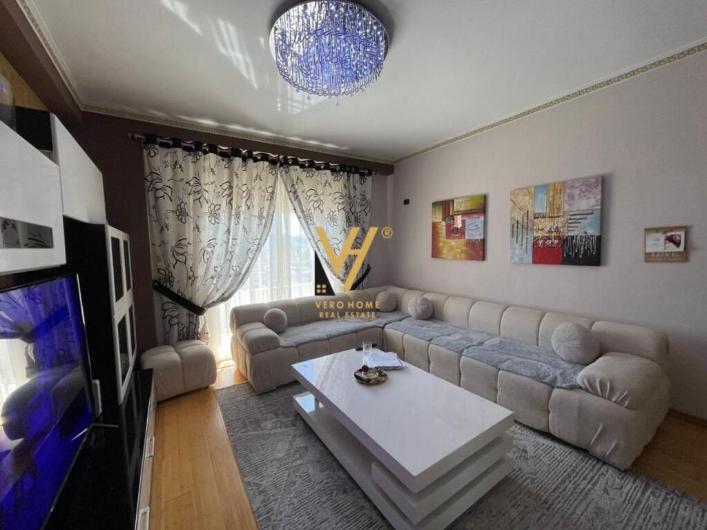 VENDESI APPARTAMENTO 2+1 A DON BOSKO 210.000 EURO
