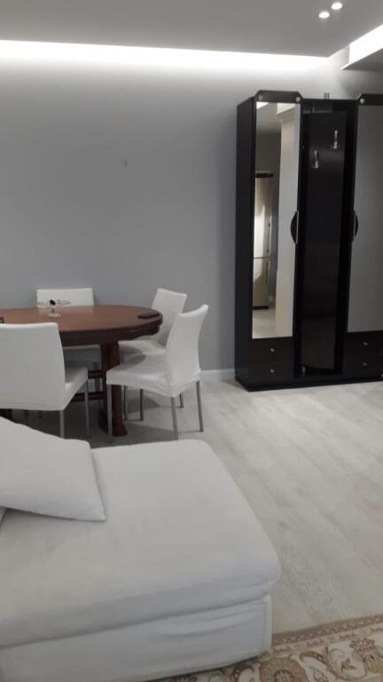 In vendita 2+1, via Barrikadave centro, prezzo 250 mila euro, parcheggio opzionale
