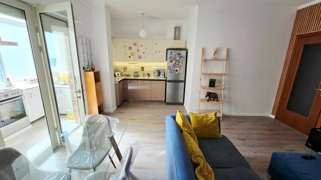 3+1,furnished at the dry lake, price 1350 euros with parking space