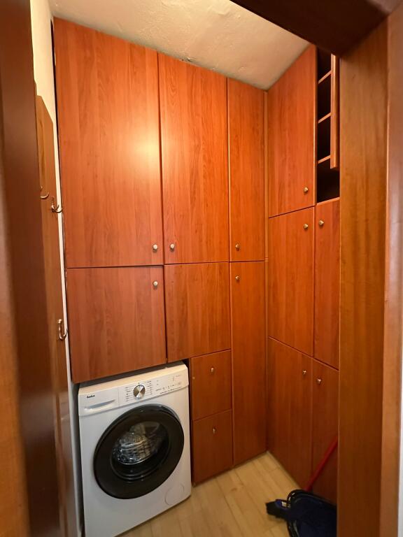 📍 Apartament me qira – Kompleksi Usluga, Prane Ish Stacionit te Trenit.Afer SPAK-ut  