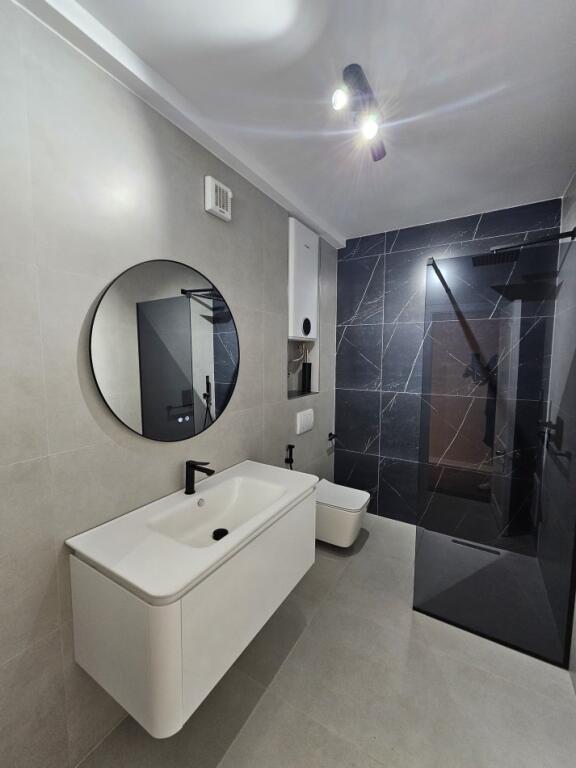🏢 Appartamento 2+1 (duplex) in affitto nel centro di Tirana
