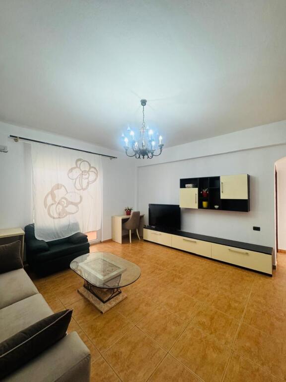 For rent Apartment 1+1+kitchen, Train Station, near the mill, 500 thousand lek