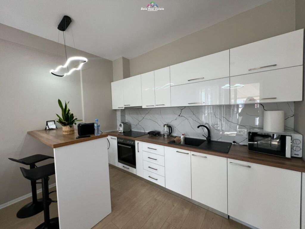 Apartament Me Qera 1+1 prane Shkolles se Baletit (ID B2101212) Tirane
