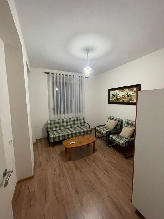 Villa Duplex in Affitto, 1100 euro al mese, ad Ali Demi, vicino a Kontakt