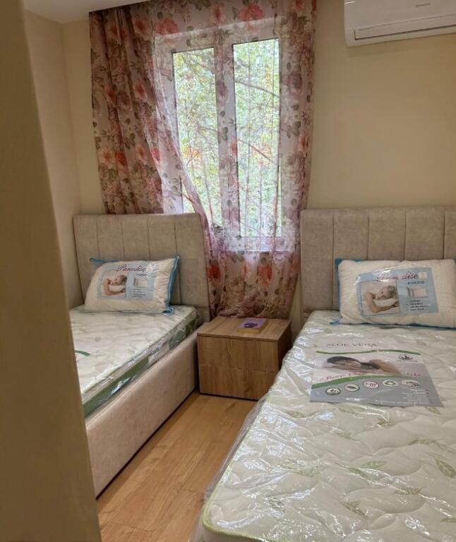 Jepet Super Apartament 2+1 me Qera tek Bulevardi Bajram Curri.