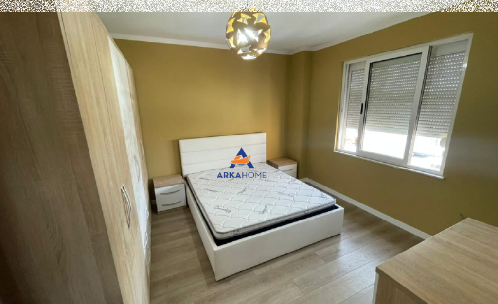 AFFITTASI APPARTAMENTO 2+1+BALCONE "ALLA COMUNE DI PARIGI" 70000 LEK