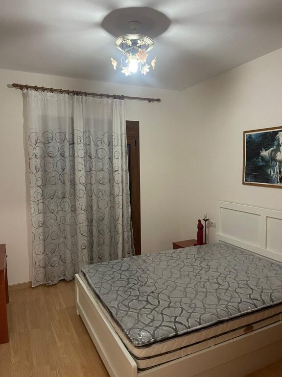 Villa Duplex in Affitto, 1100 euro al mese, ad Ali Demi, vicino a Kontakt