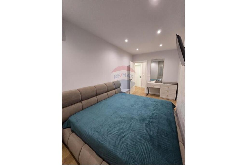 Apartment 2+1 me qera bllok